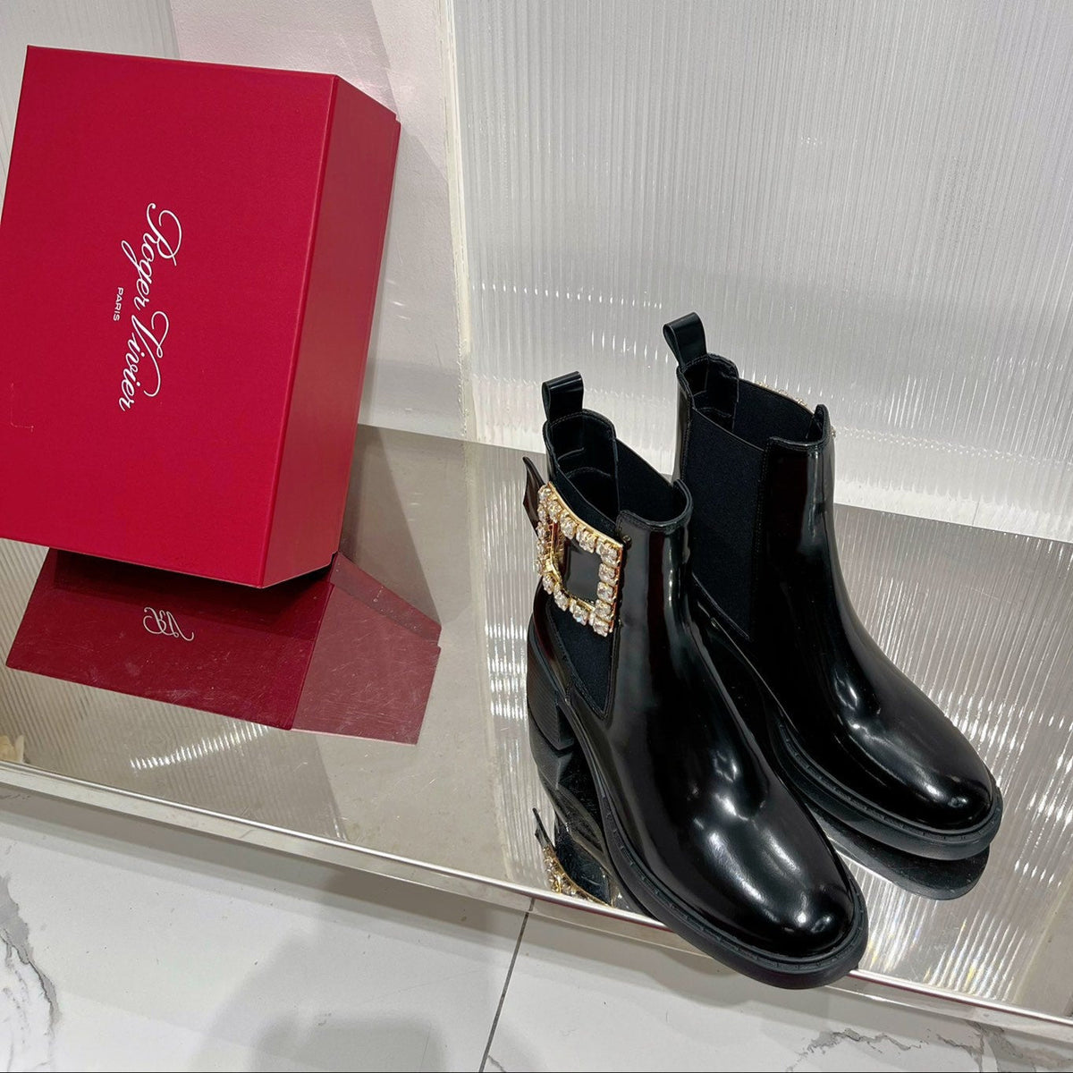 Viv Short Diamond Boots Black Cowhide 365202