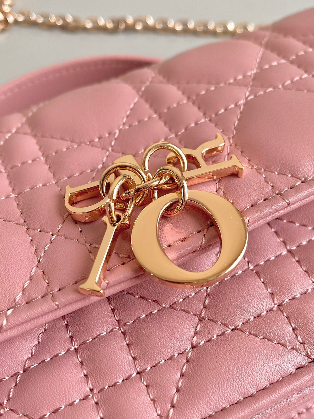 LADY 21 CHAIN BAG IN HOT PINK LAMBSKIN