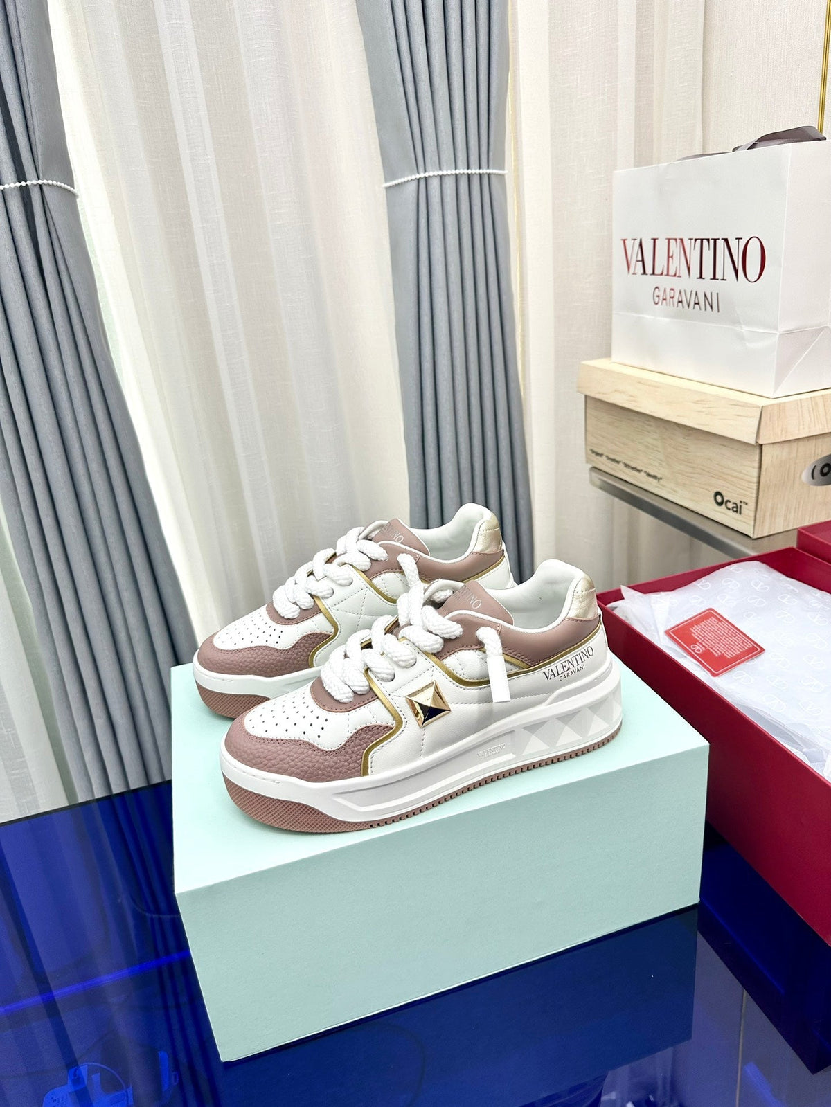 One Stud Garavani Rose Cannelle White One Stud XL Sneakers