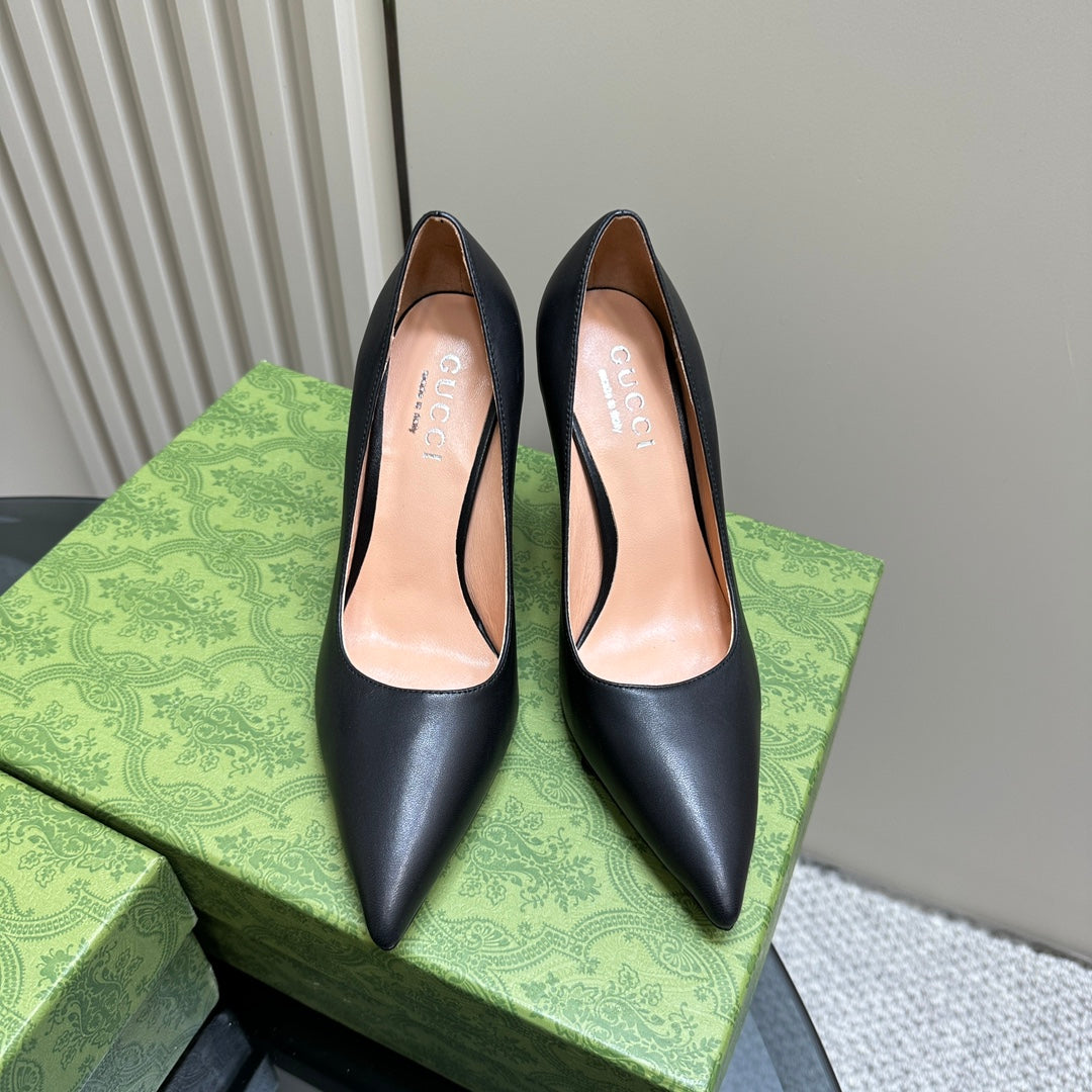 GG 105 BASIC HIGH HEEL BLACK LAMBSKIN
