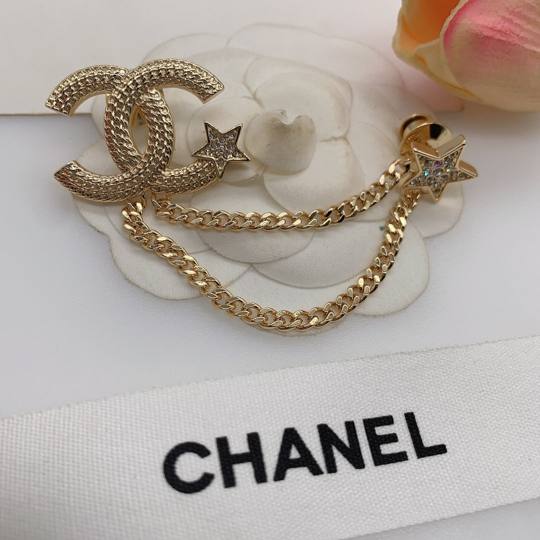 CC Brooch Gold 182874
