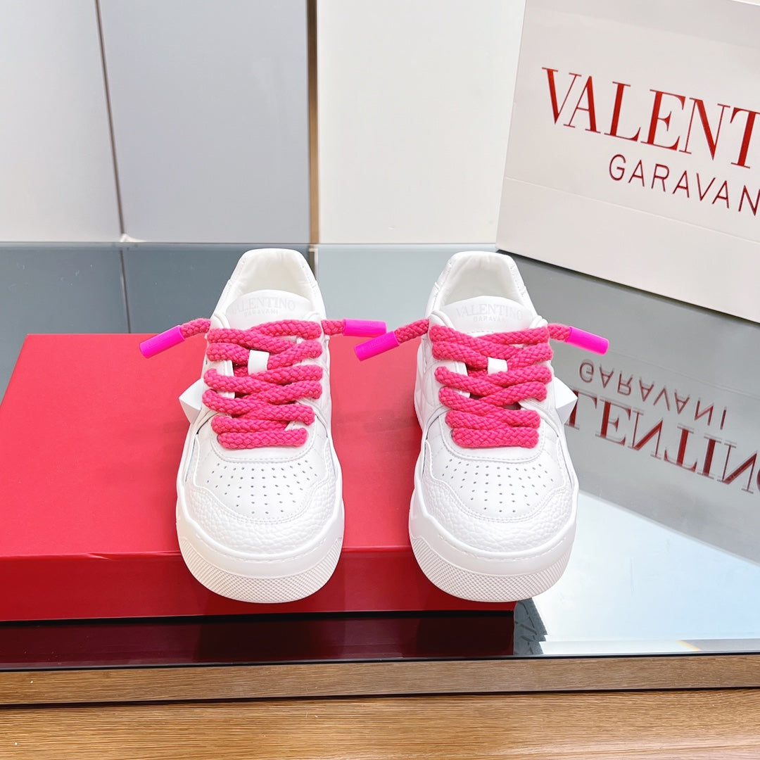 VT 2025 Garavani Sneakers White Pink Cowhide 546989
