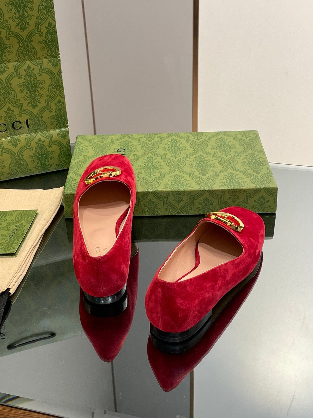BLONDIE LOGO-PLAQUE LOAFERS IN CRIMSON RED SUEDE