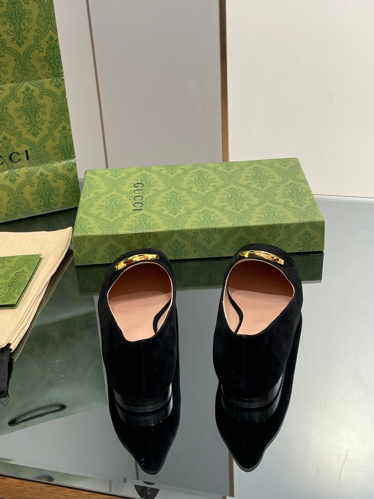 BLONDIE LOGO-PLAQUE LOAFERS IN BLACK SUEDE
