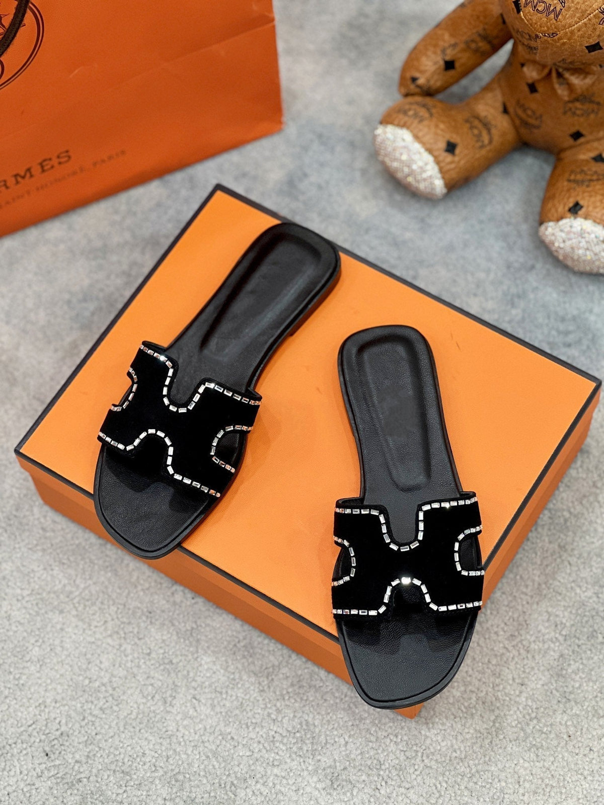 0ran sandal black suede goatskin