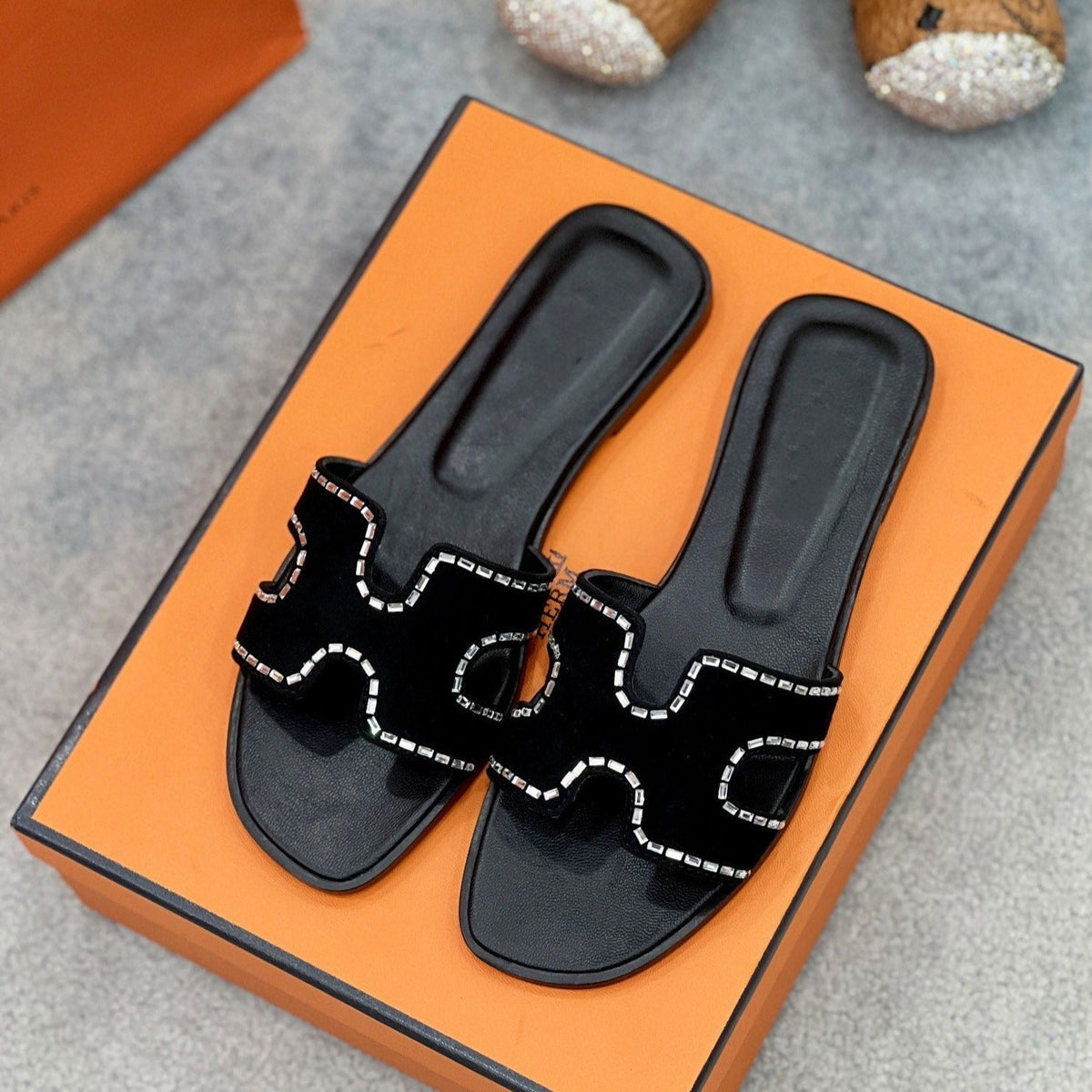 0ran sandal black suede goatskin