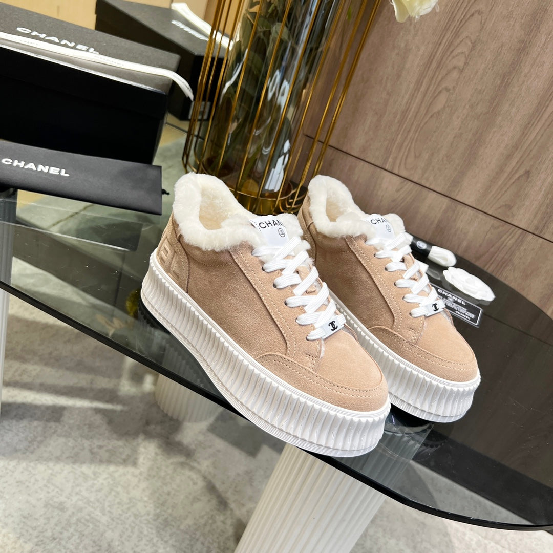 CC Sneaker Light Brown Suede With Fleece Lining  944566