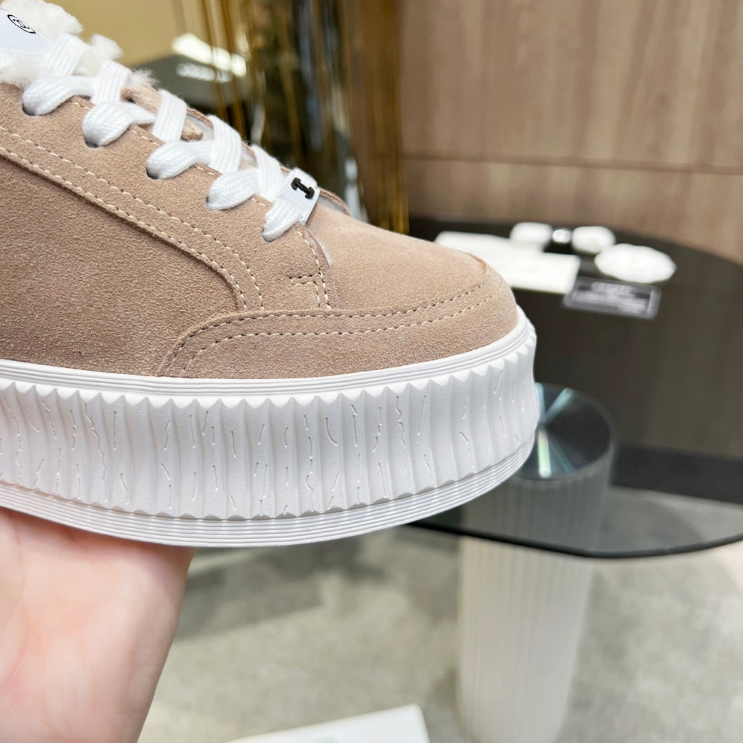 CC Sneaker Light Brown Suede With Fleece Lining  944566