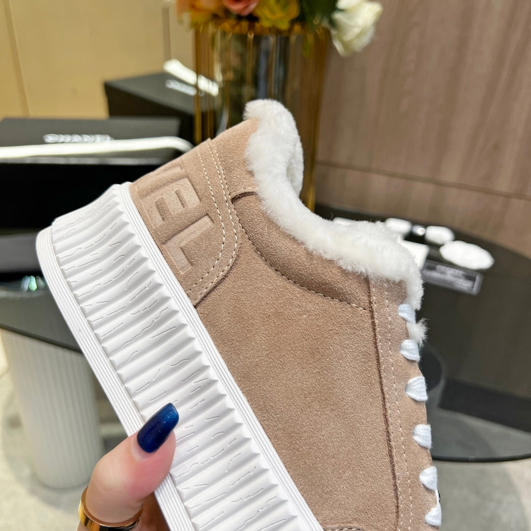 CC Sneaker Light Brown Suede With Fleece Lining  944566