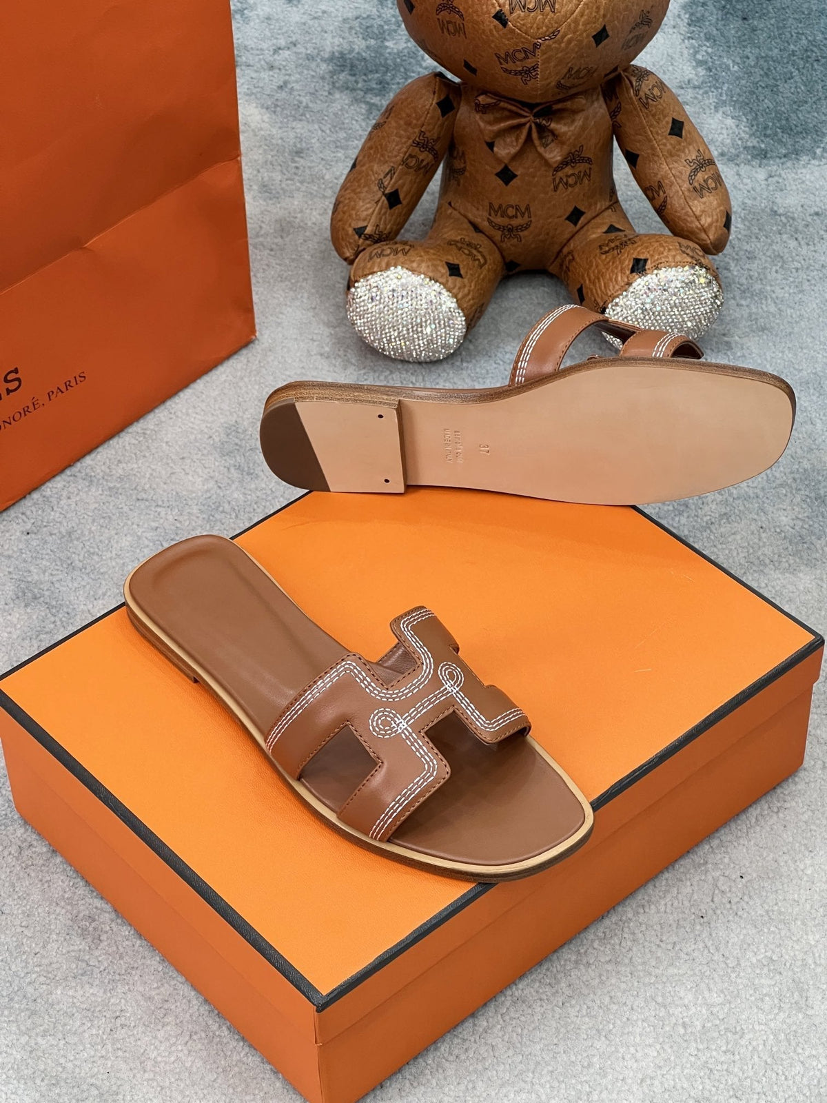 0ran sandal brown white epsom