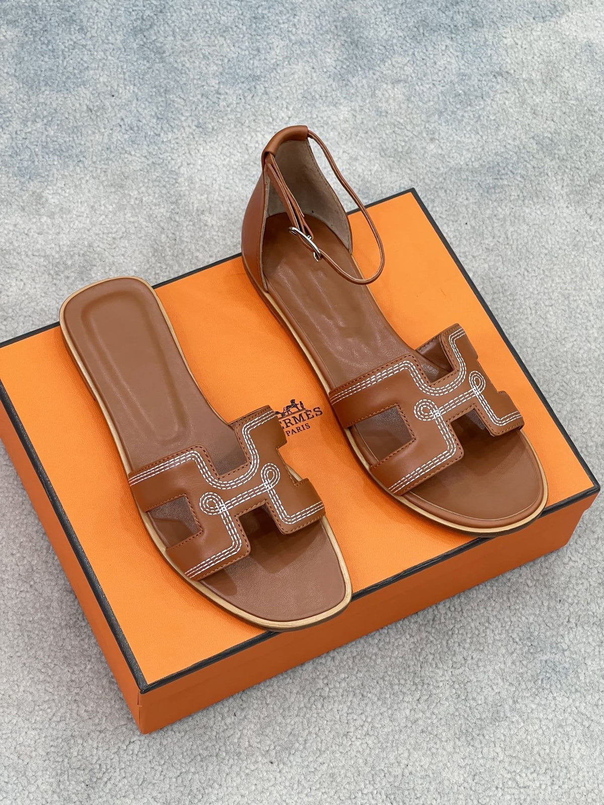 0ran sandal brown white epsom