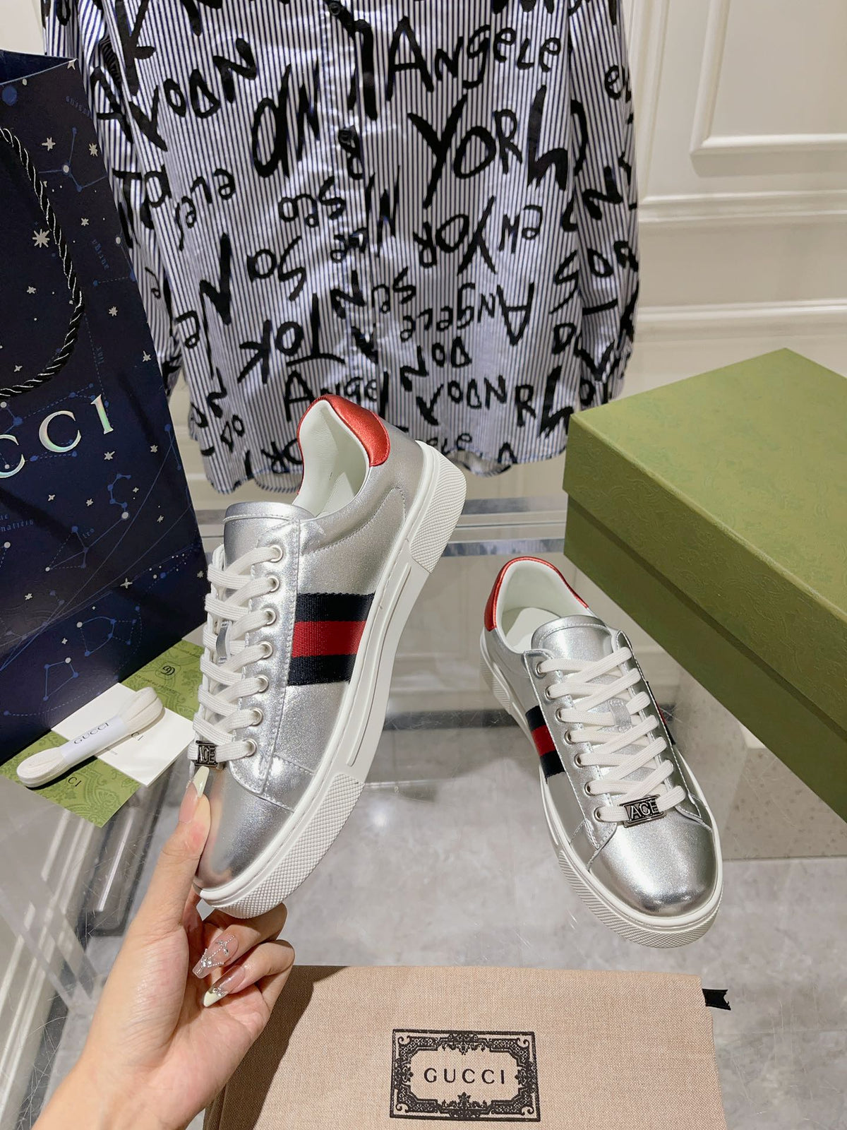 GG ACE GG SUPREME TRAINER SILVER CALFSKIN