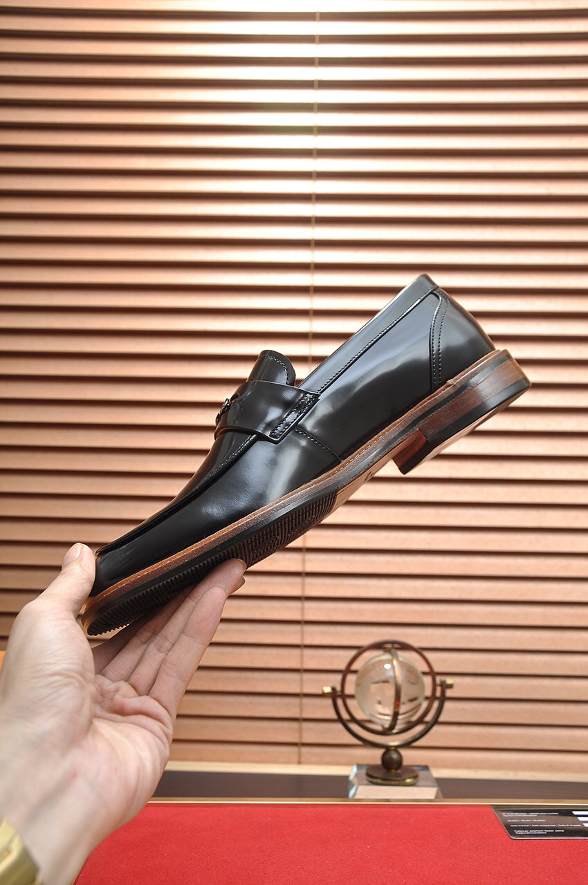 LV FLEX LOAFER IN GLOSSY BLACK CALFSKIN