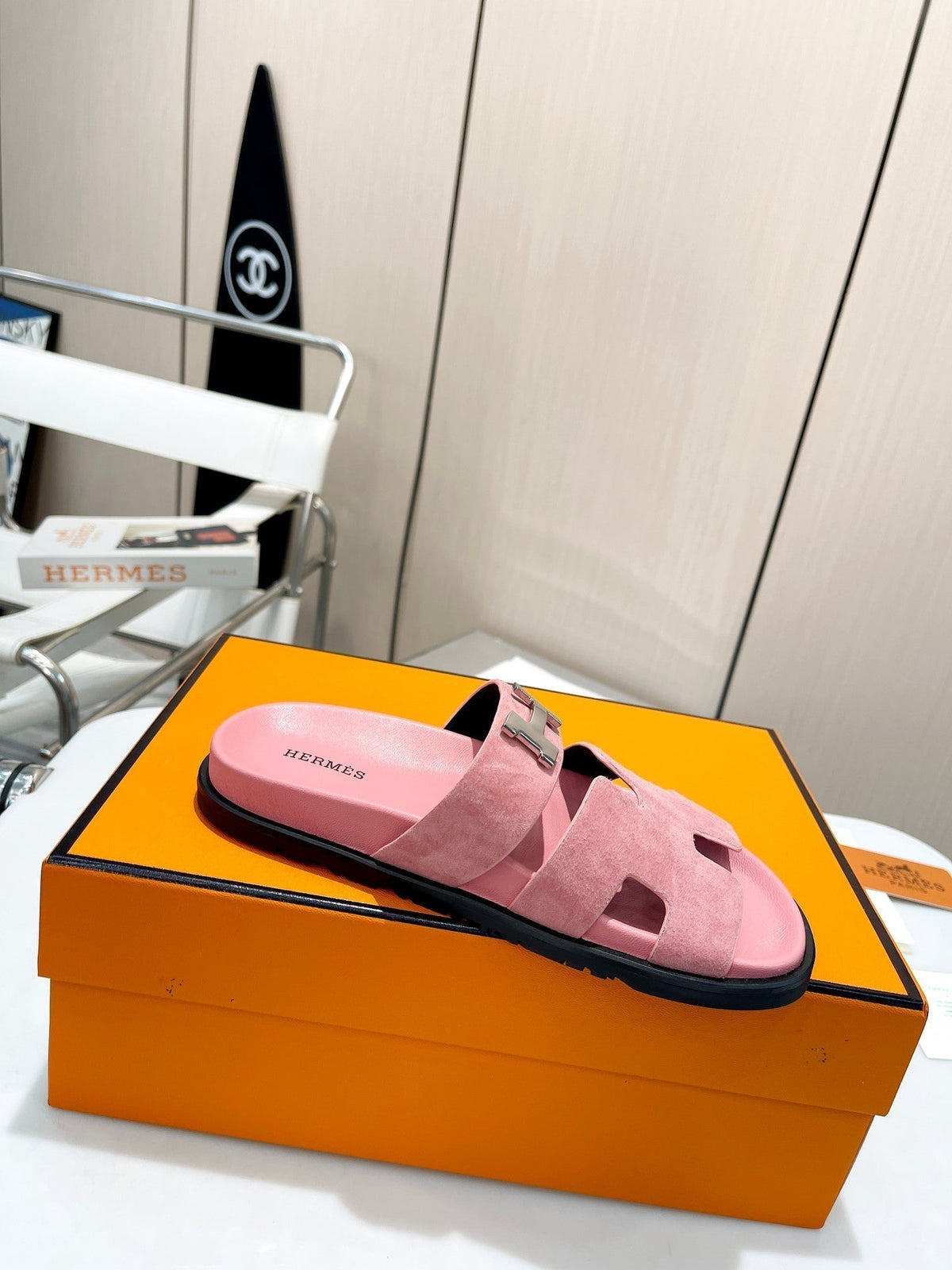 HM CHYPRE SANDAL LIGHT PINK WITH H-BUCKLE SUEDE