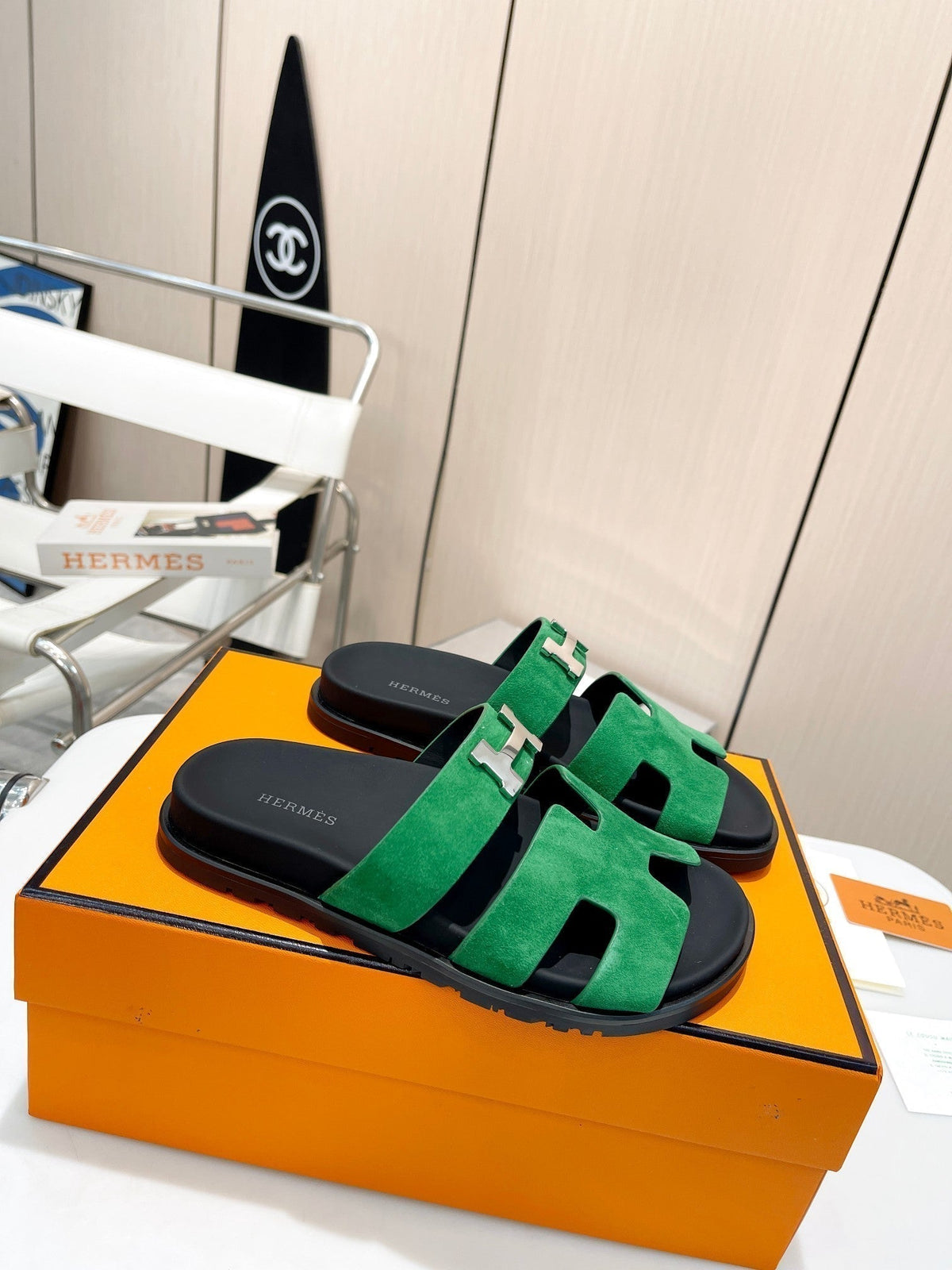 HM CHYPRE SANDAL DARK GREEN WITH H-BUCKLE SUEDE