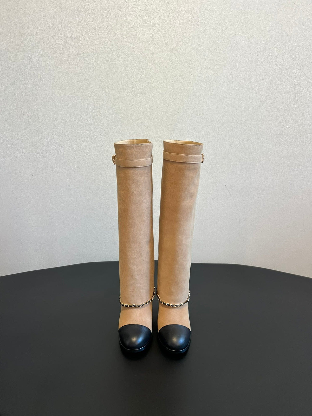CC Hight Boots Dark Beige With Chain Suede And Cowhide 944969
