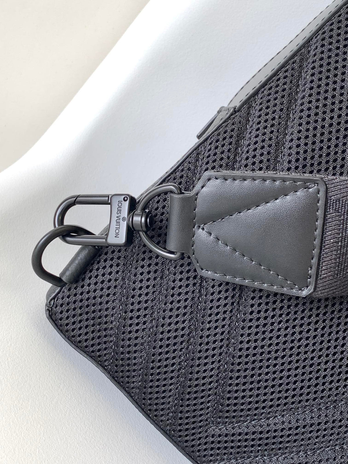 LV Pilot Crossbody Bag 30cm Black Cowhide 241193