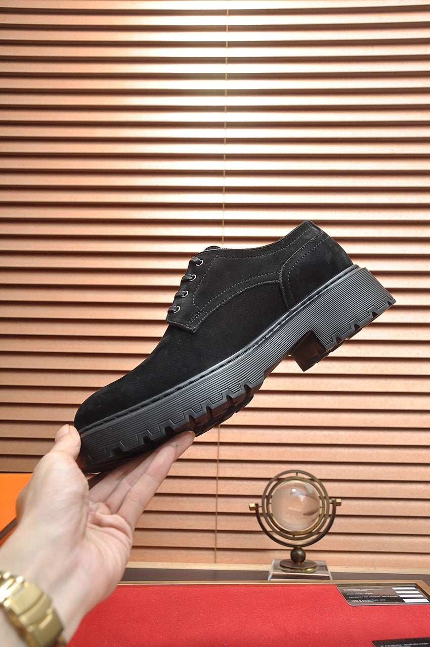 HM DANIEL TRAMPING SHOE BLACK SUEDE
