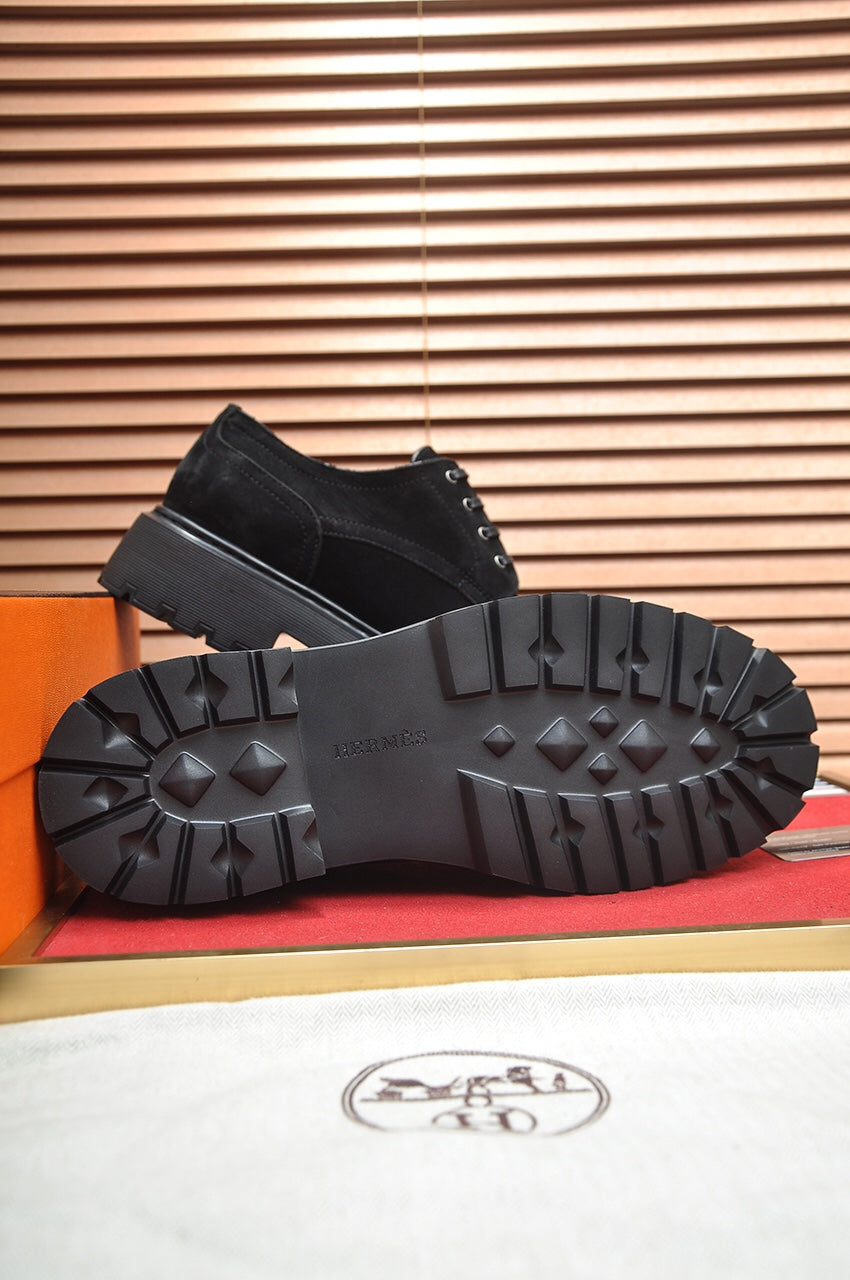 HM DANIEL TRAMPING SHOE BLACK SUEDE
