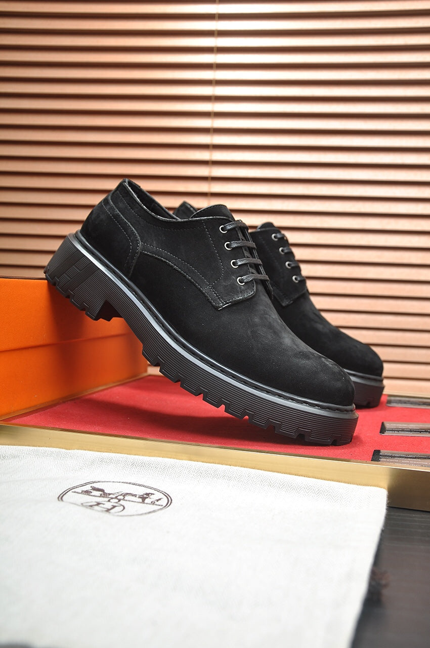 HM DANIEL TRAMPING SHOE BLACK SUEDE