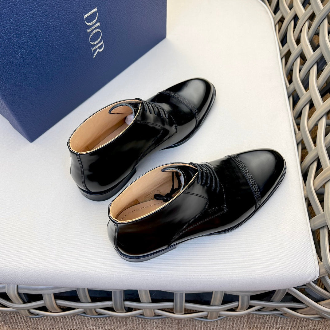 CD HOMME LACE-UP ANKLE BOOT BLACK EMBOSSED CALFSKIN