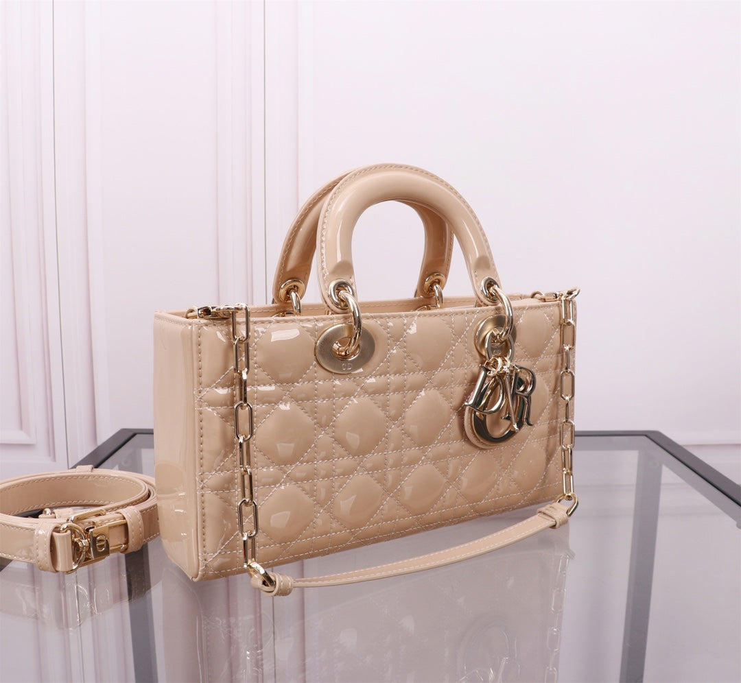 MEDIUM LADY D-JOY 26 BEIGE LAMBSKIN