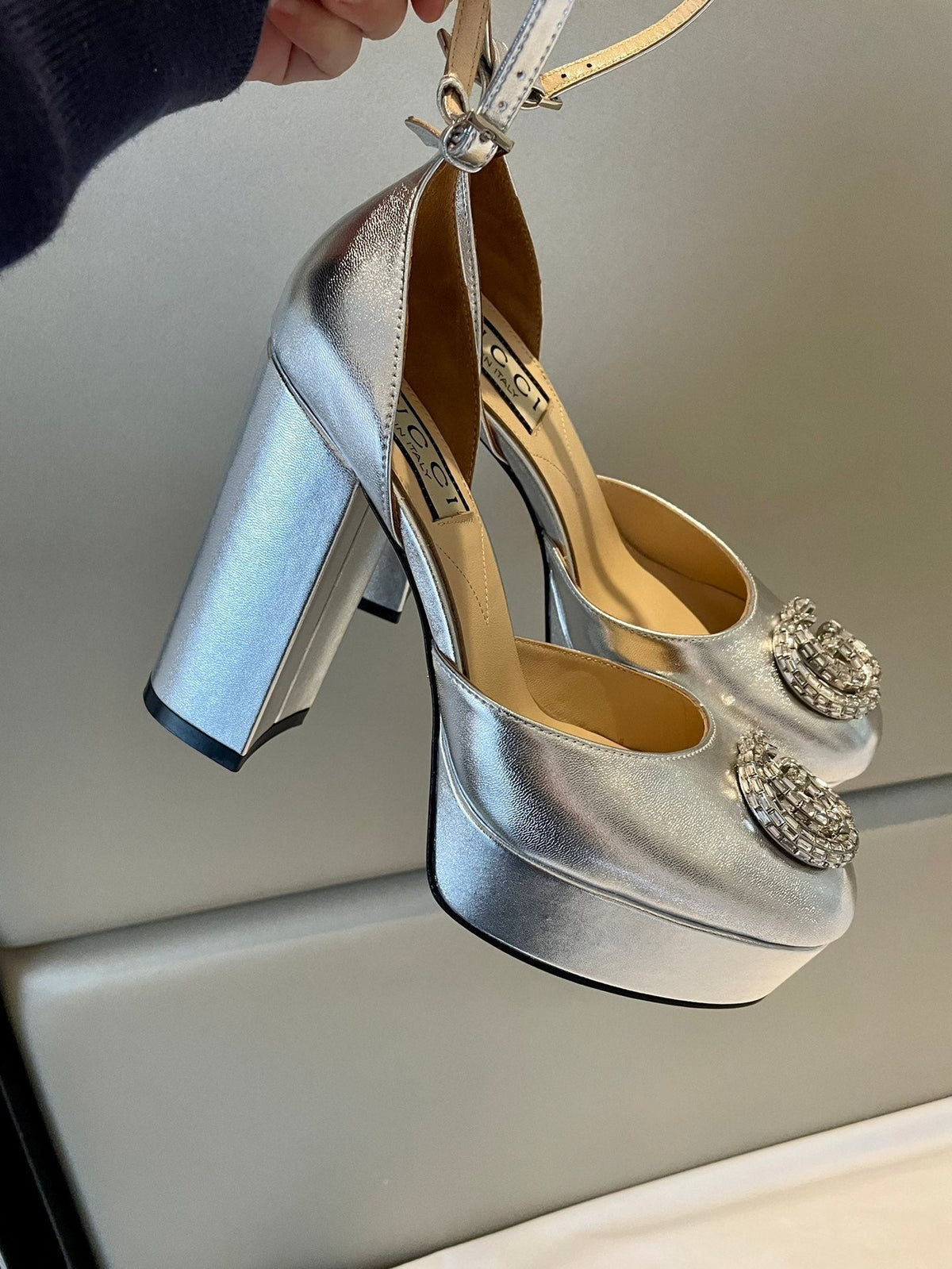 platform pump 12cm with double g silver metalic patent leather