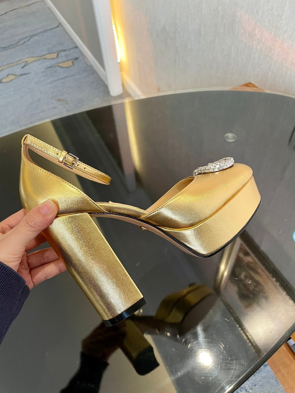 platform pump 12cm with double g gold metalic patent leather