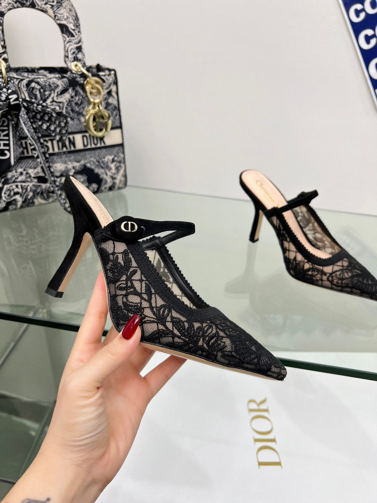 CD 25 Capture Heeled Mule Black Mesh