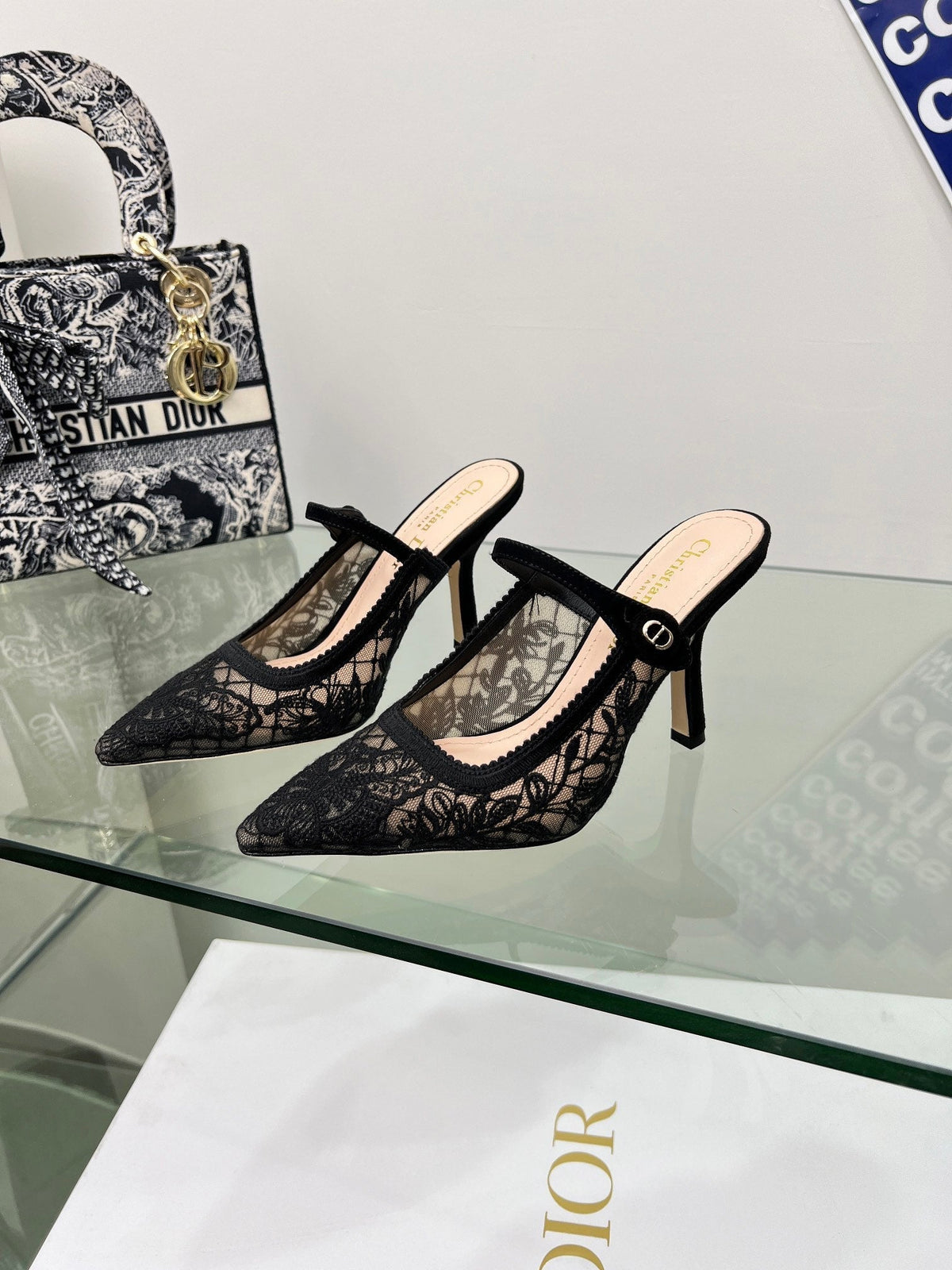 CD 25 Capture Heeled Mule Black Mesh