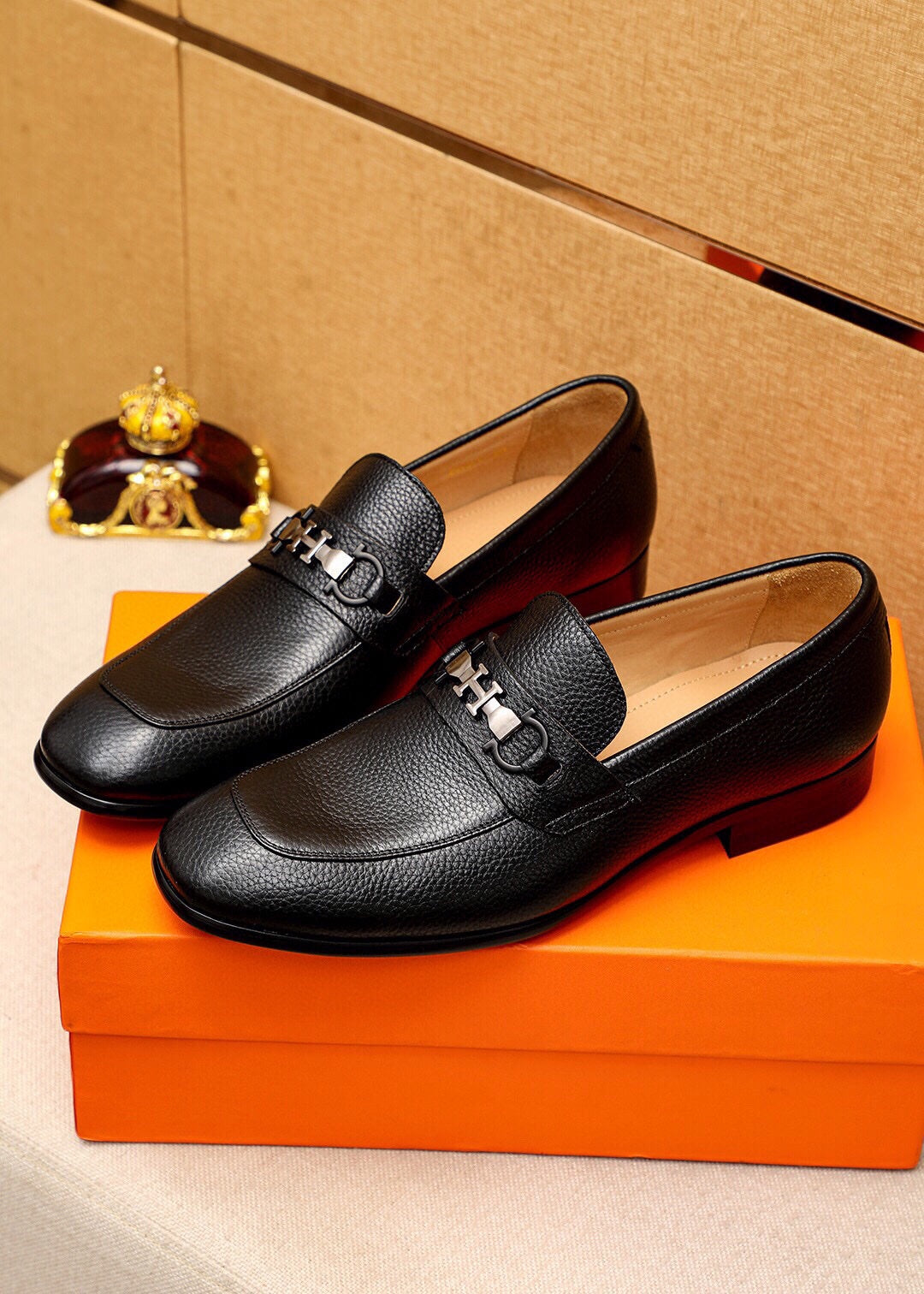HM CHAIN LOAFER BLACK GRAINED CALFSKIN