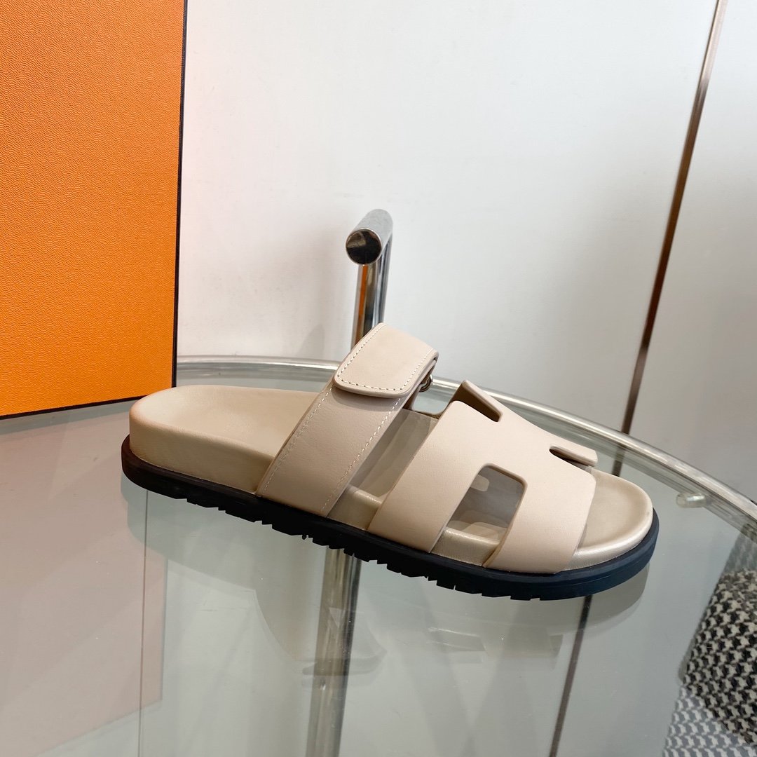 Chypre Sandal Beige Mastic Calfskin Leather