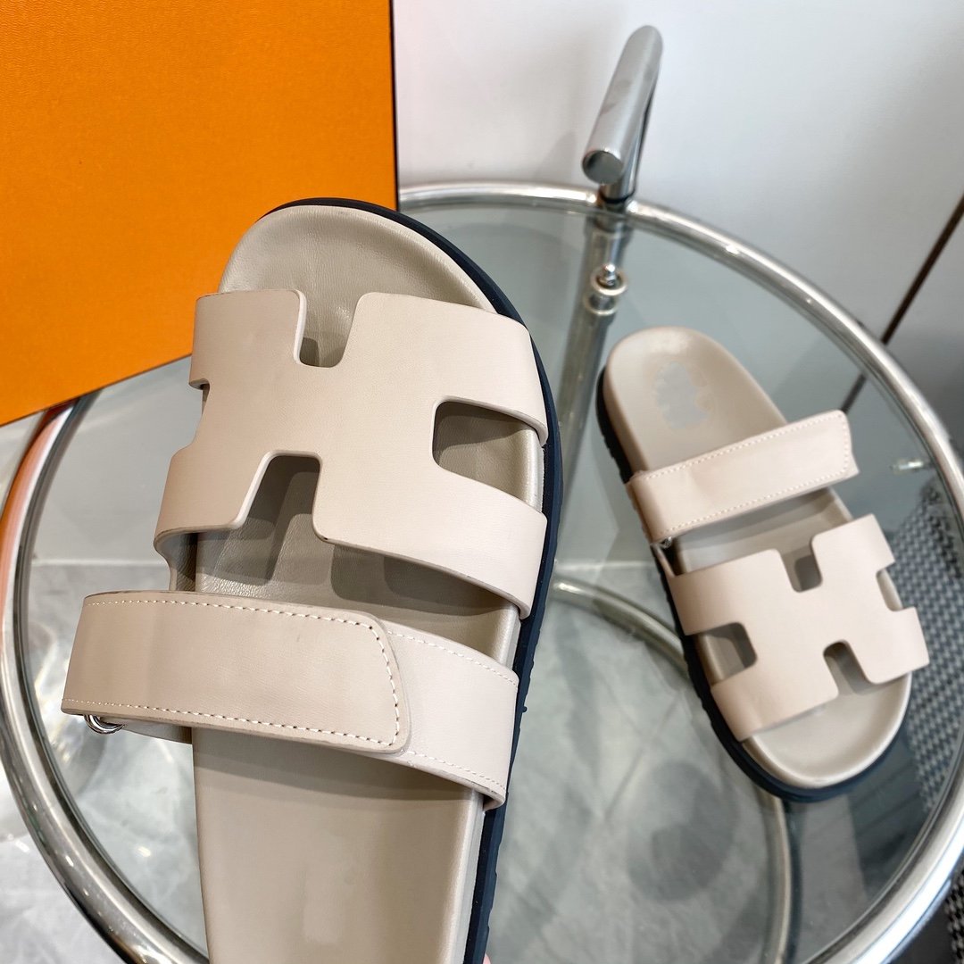 Chypre Sandal Beige Mastic Calfskin Leather