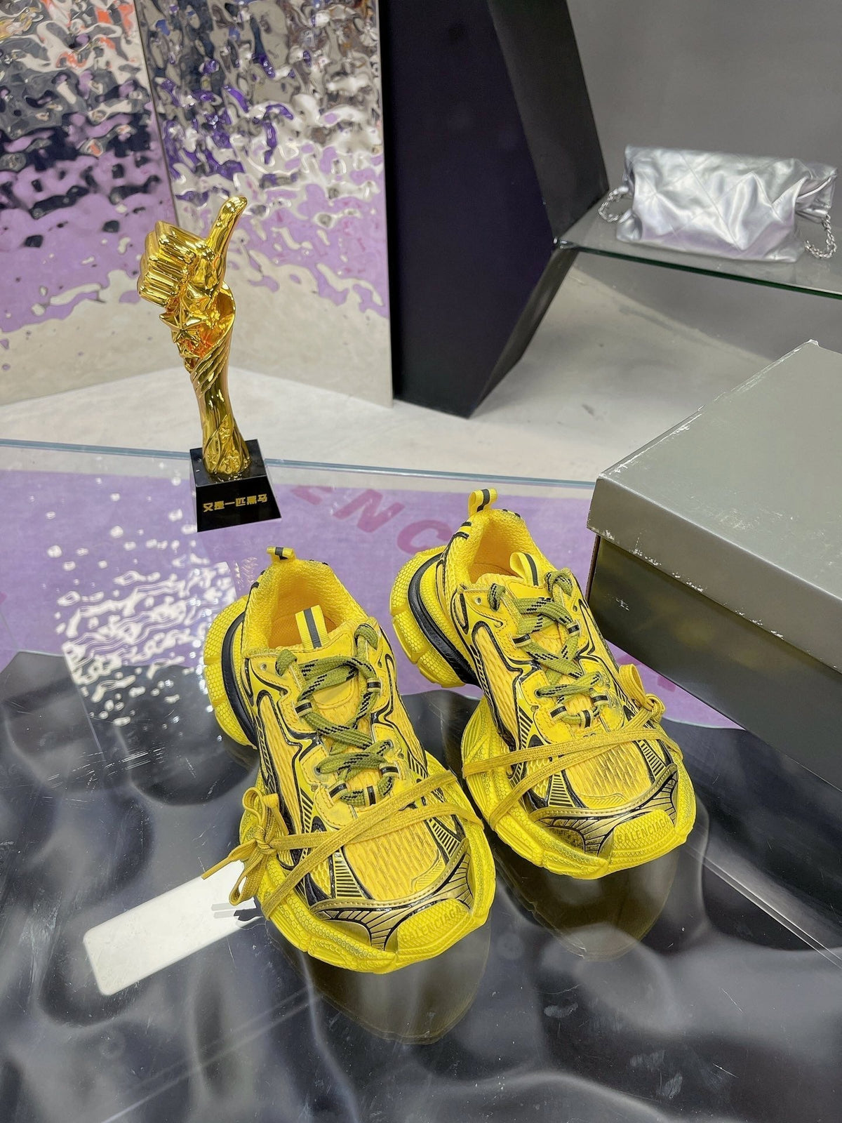 3XL SNEAKER IN YELLOW MIX BLACK MESH AND POLYURETHANE