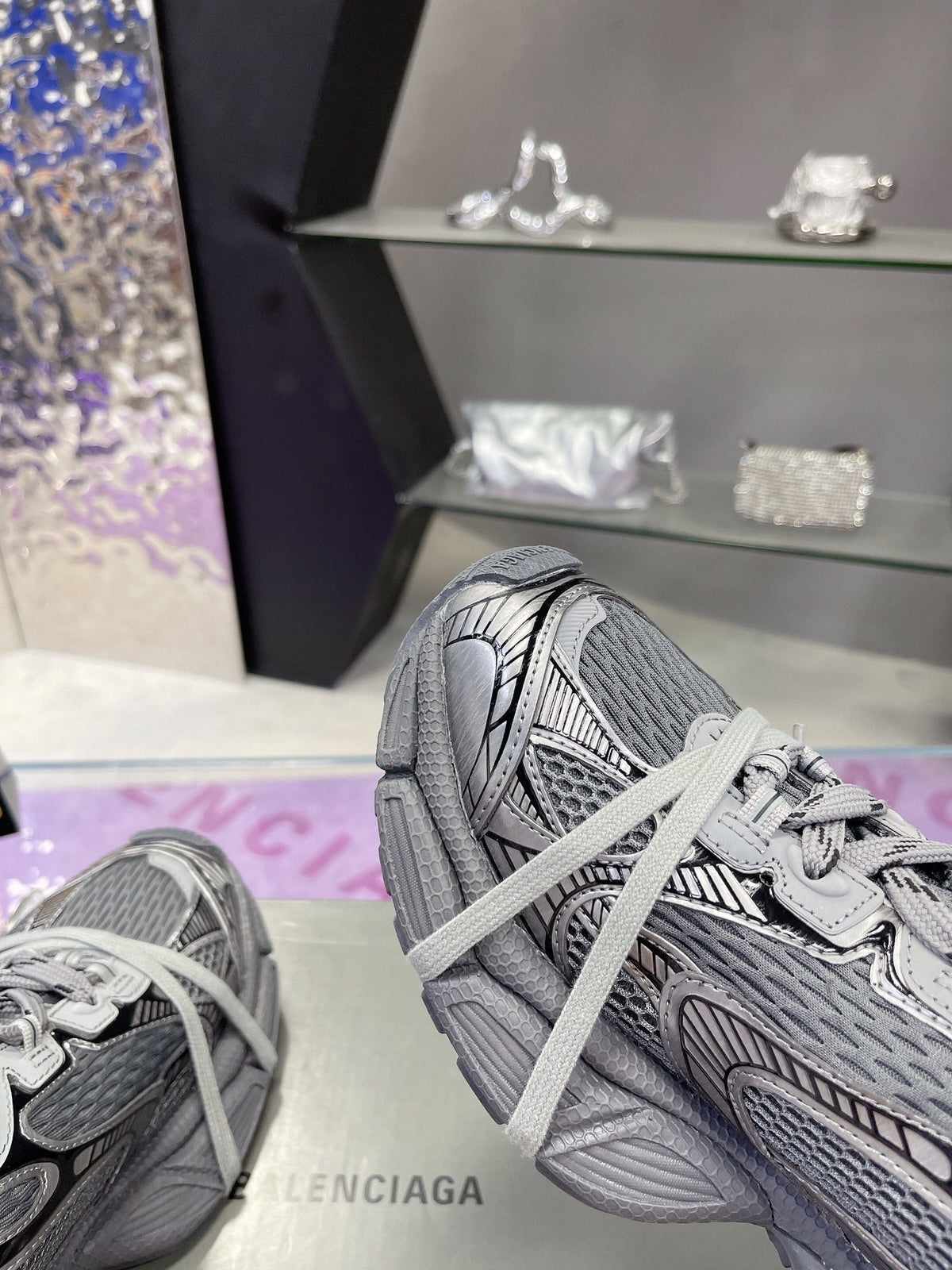 3XL SNEAKER IN ALL GRAY MESH AND POLYURETHANE