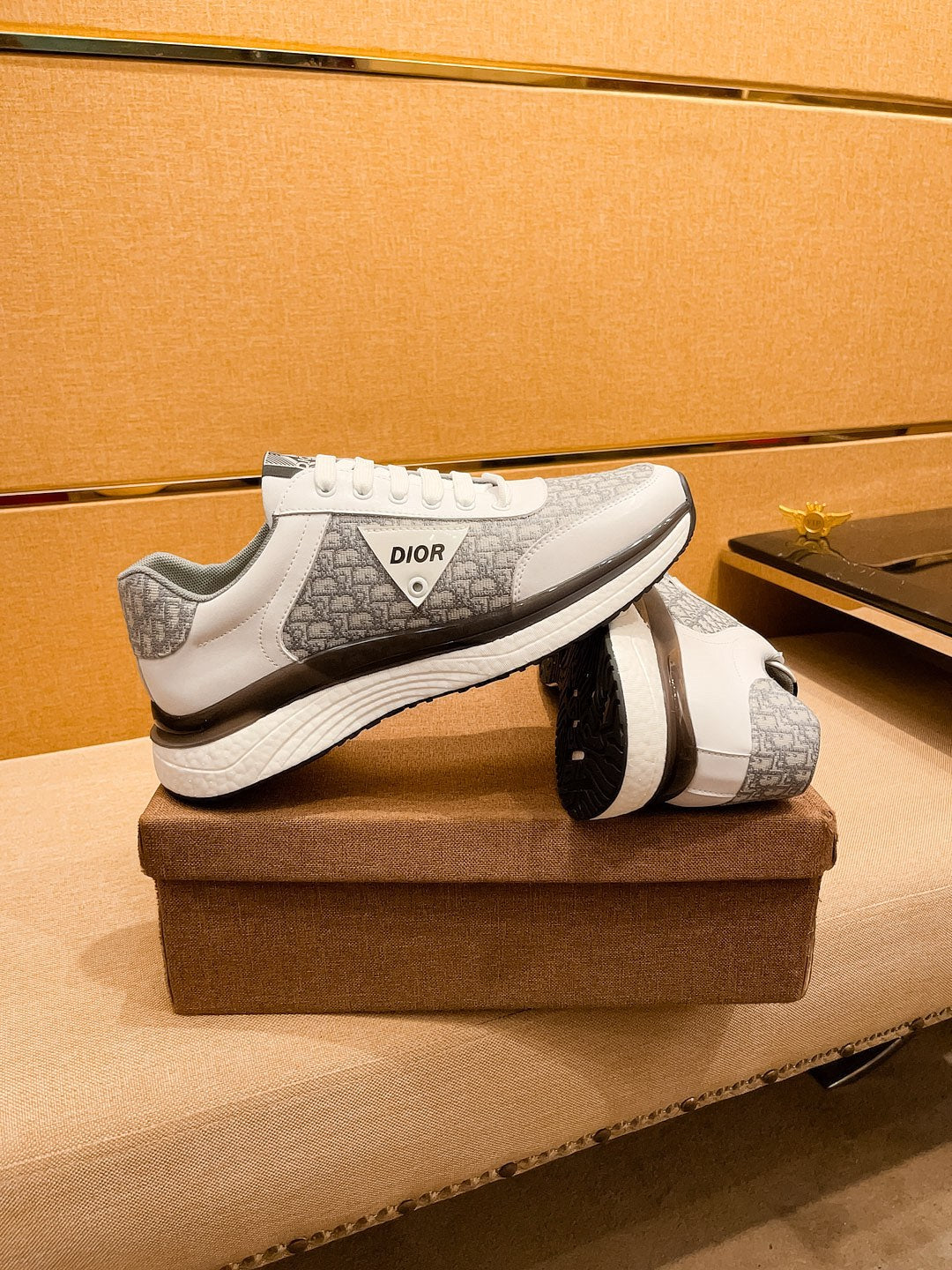 CD SALVATORE FERRAGAMO SNEAKER WHITE AND GRAY JACQUARD