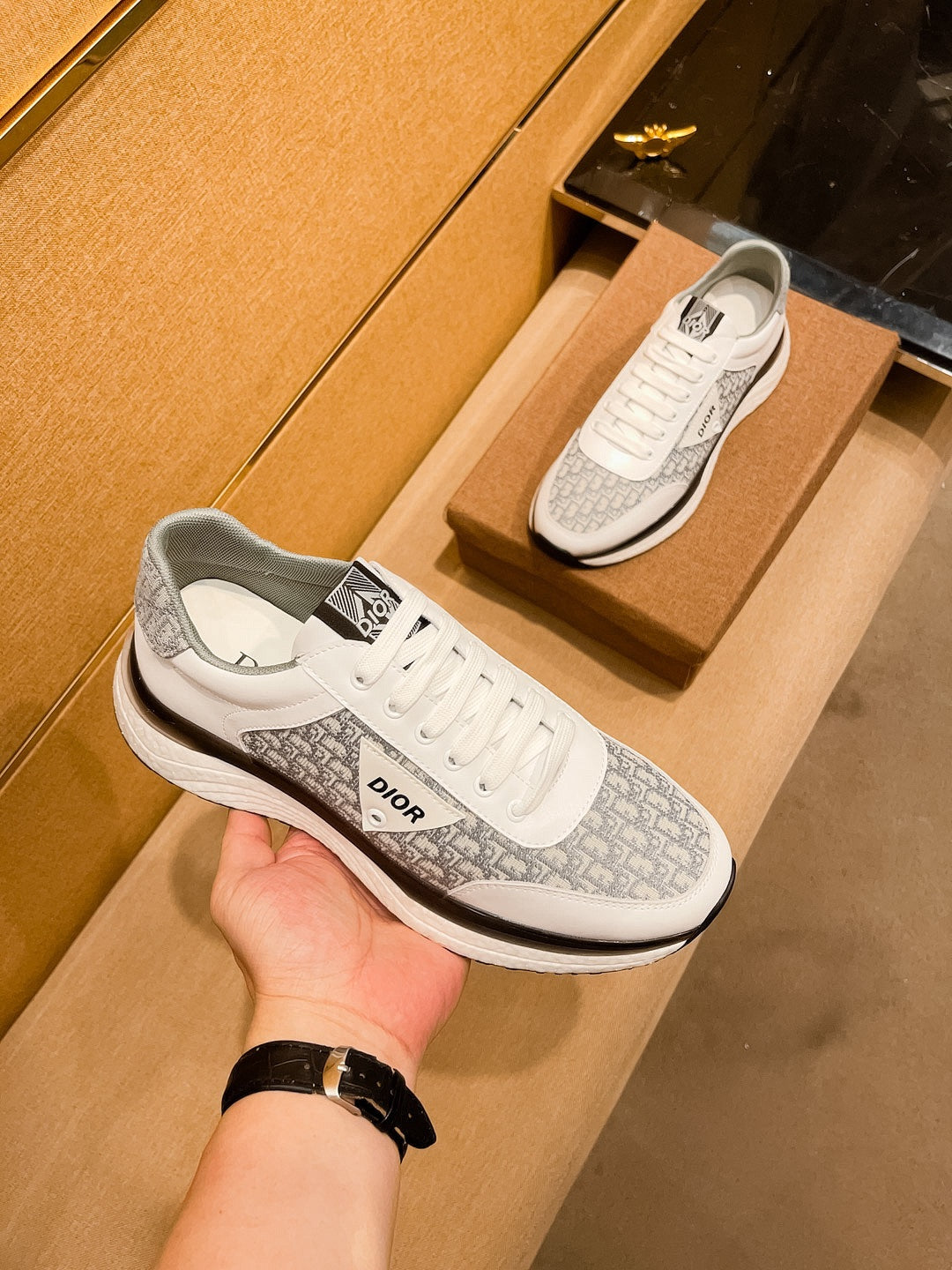 CD SALVATORE FERRAGAMO SNEAKER WHITE AND GRAY JACQUARD