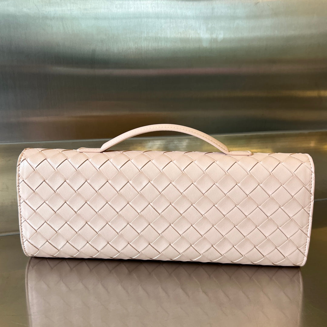 BV Long Clutch Andiamo With Handle 31cm Pink Calfskin 563669