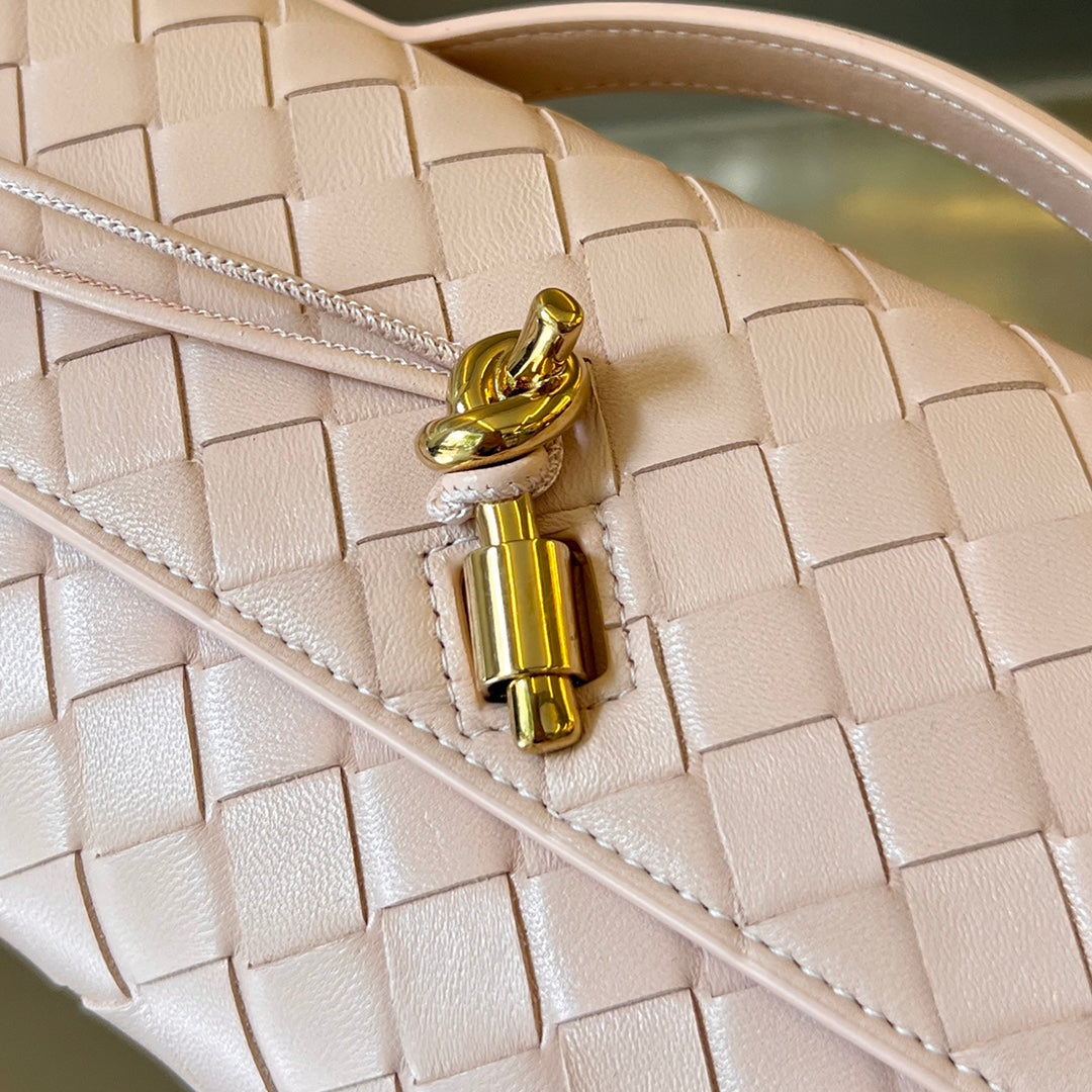 BV Long Clutch Andiamo With Handle 31cm Pink Calfskin 563669