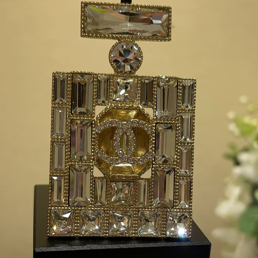 CC Brooch Gold 162676
