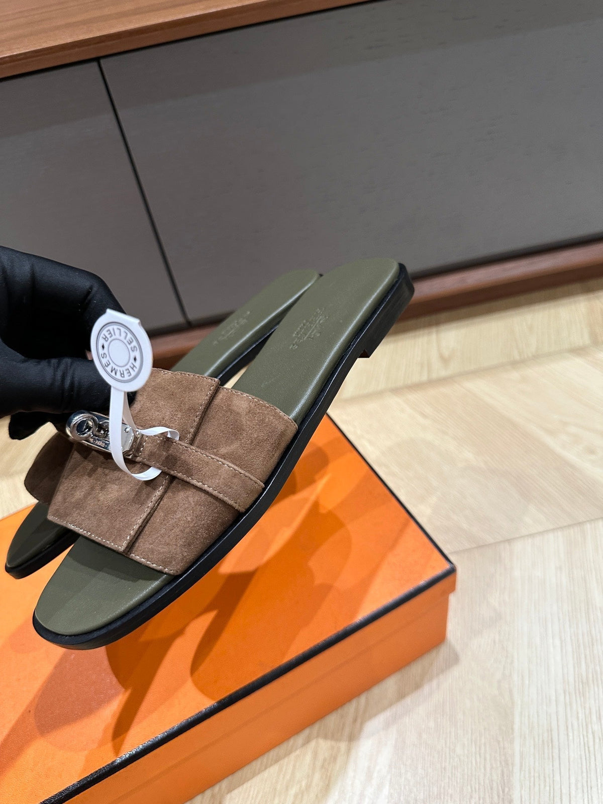 GABRIEL SANDAL LIGHT BROWN SUEDE