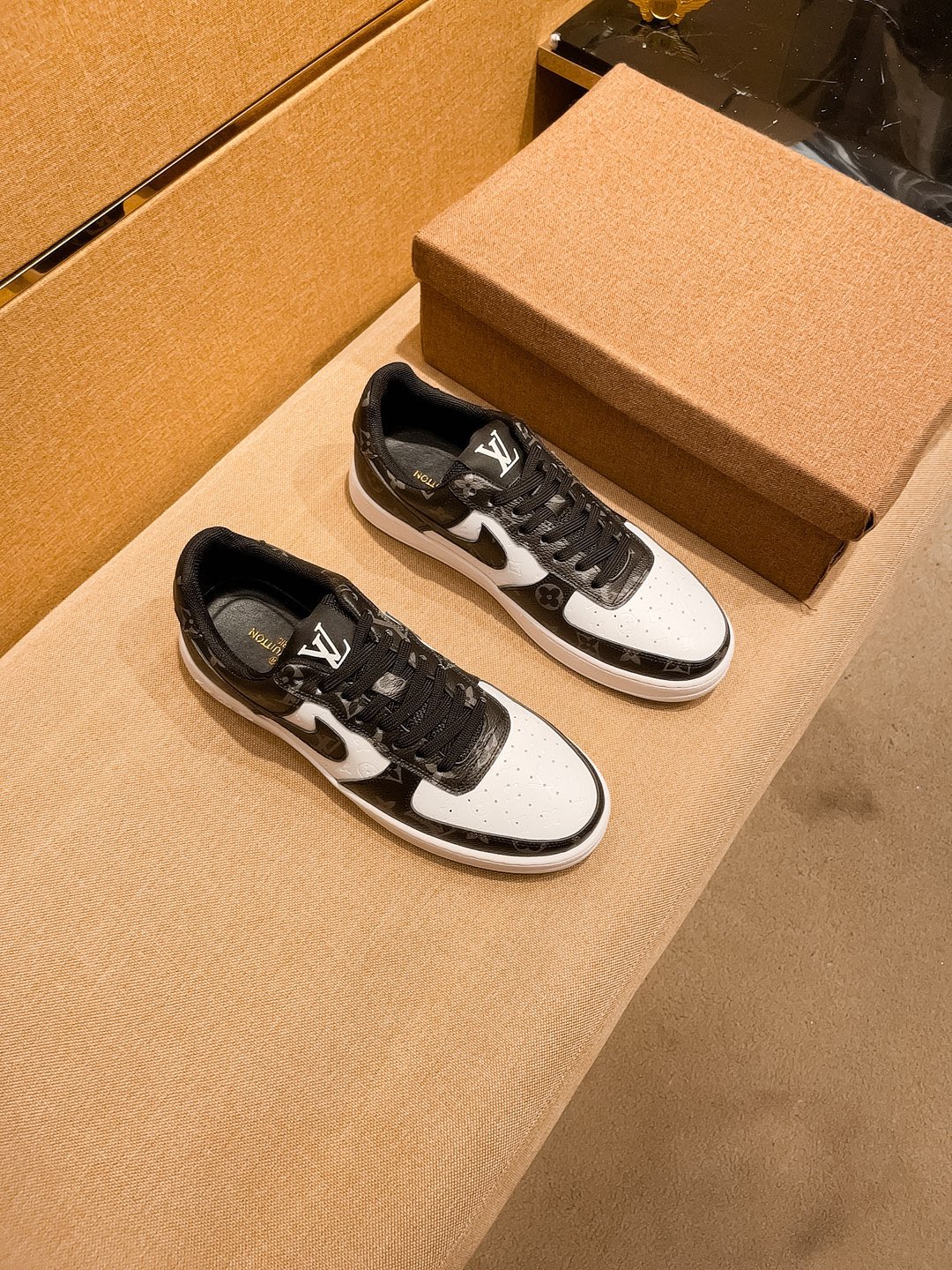 LV AIR FORCE 1 SNEAKER BLACK MIX WHITE MONOGRAM
