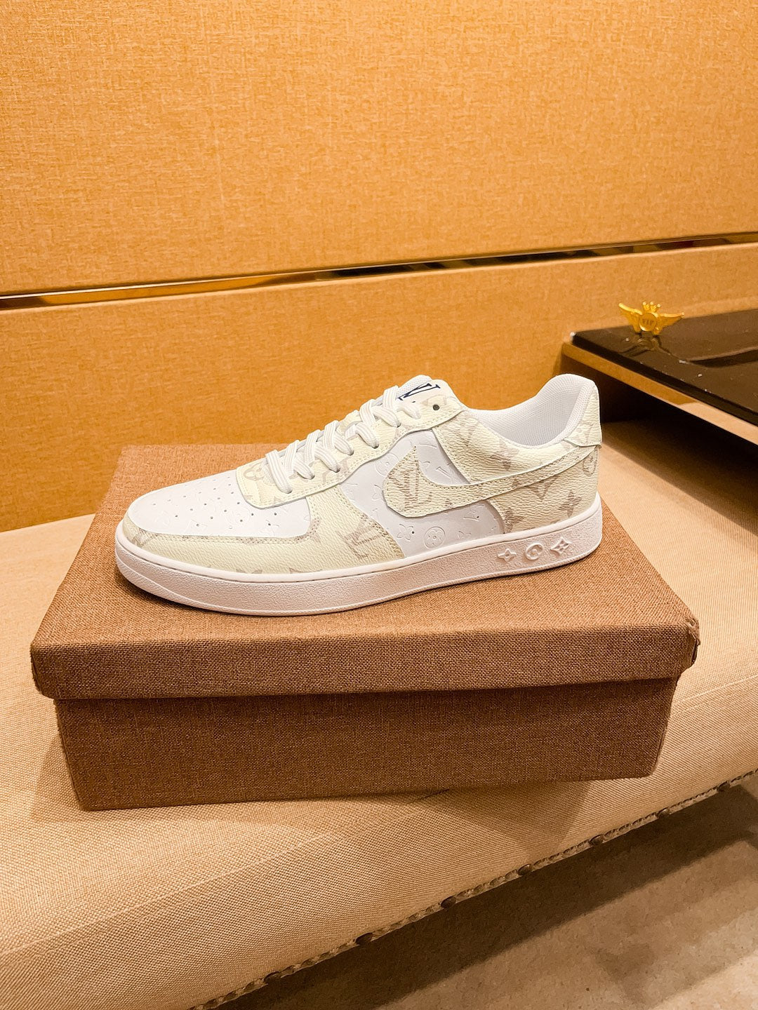 LV AIR FORCE 1 SNEAKER BEIGE CREAM MONOGRAM