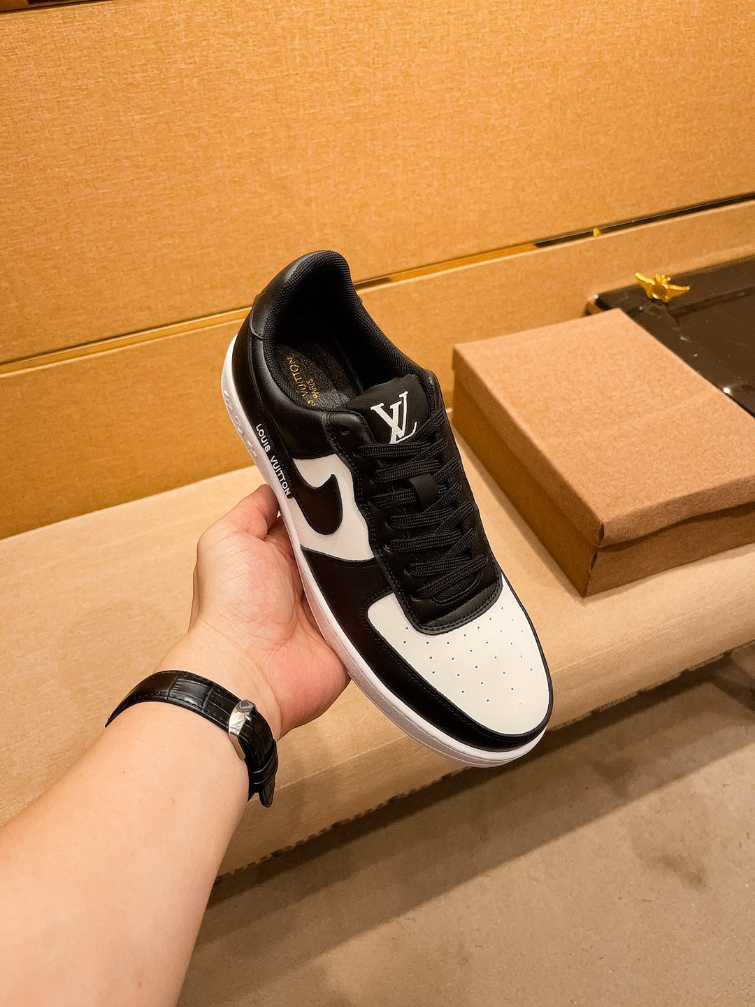 LV AIR FORCE 1 SNEAKER BLACK MIX WHITE