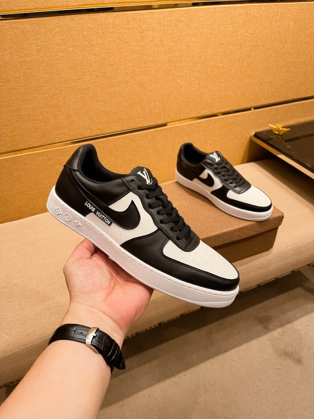 LV AIR FORCE 1 SNEAKER BLACK MIX WHITE