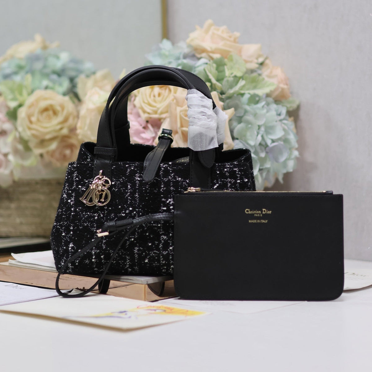 CD Small Toujours 23 Black Tweed 245636