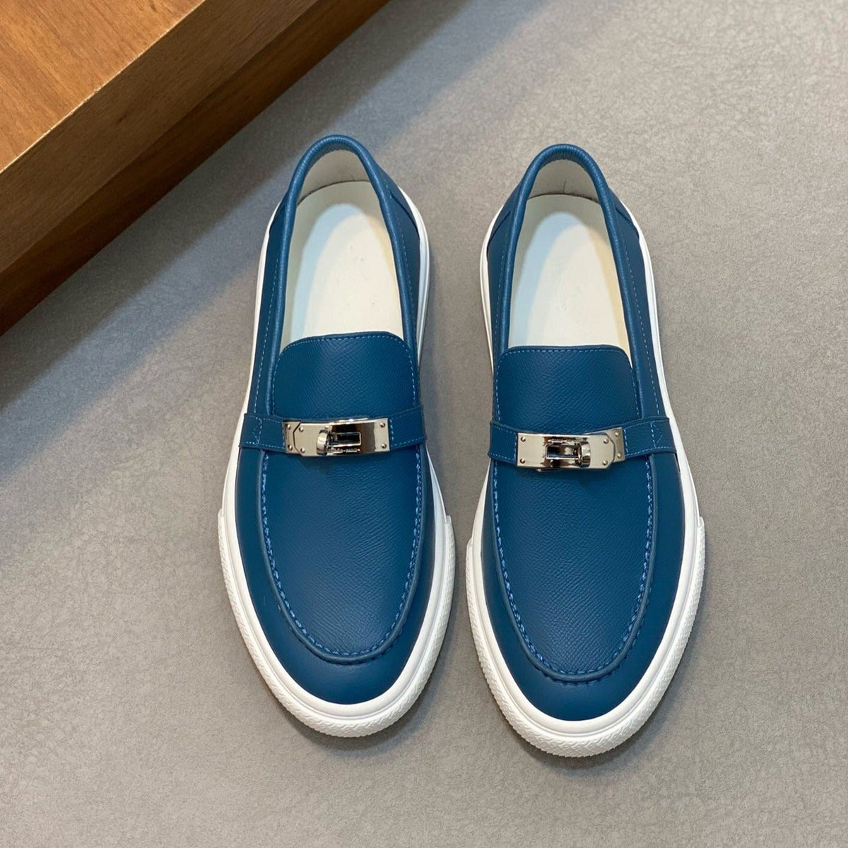 HM GAME SLIP-ON SNEAKER COBALT CALFSKIN
