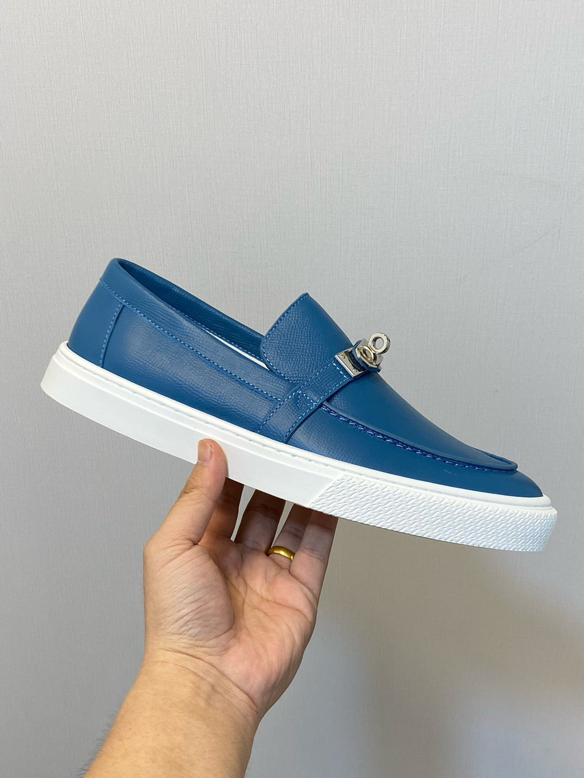HM GAME SLIP-ON SNEAKER COBALT CALFSKIN