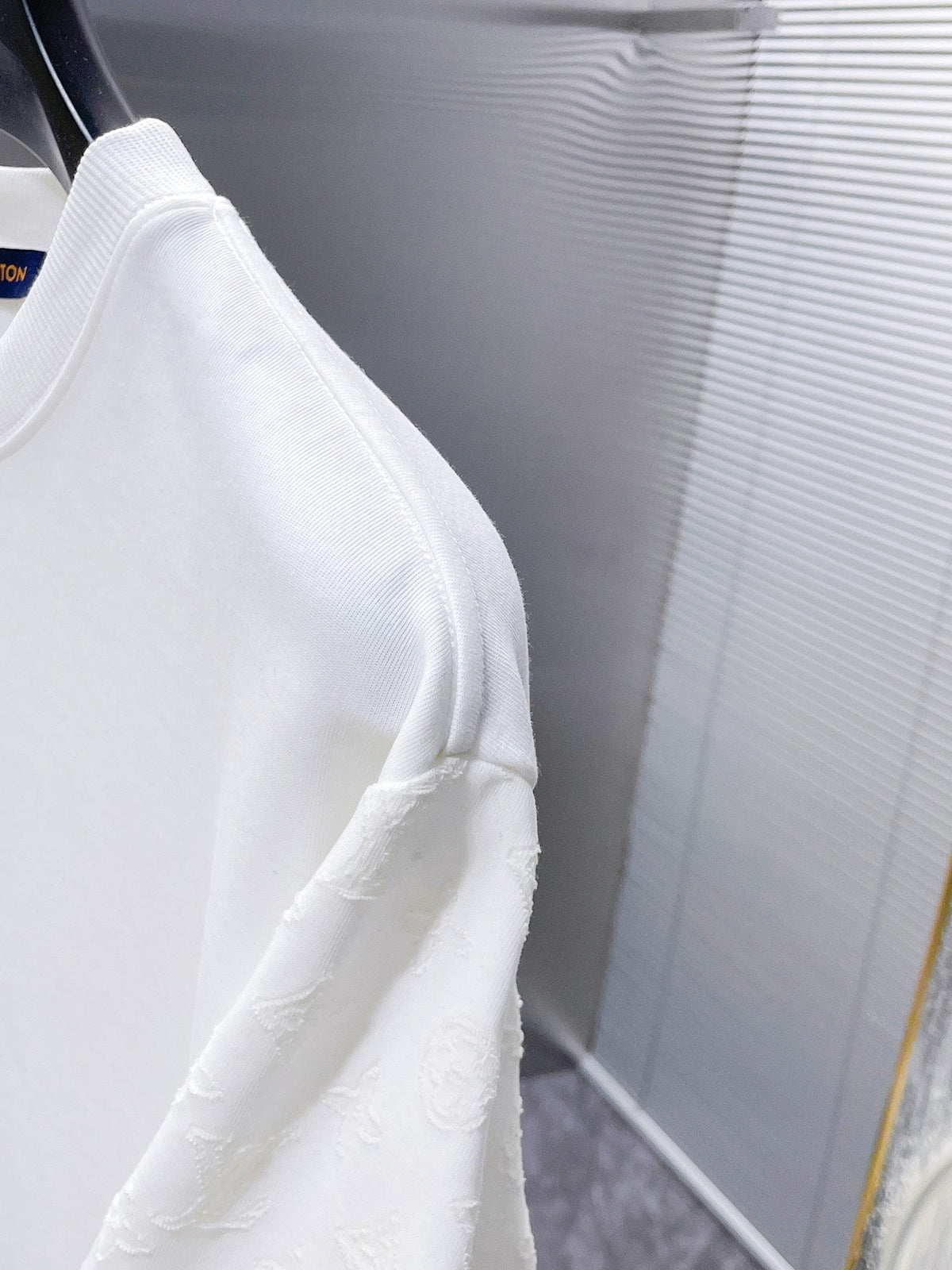 LV WHITE COTTON T-SHIRT 238806