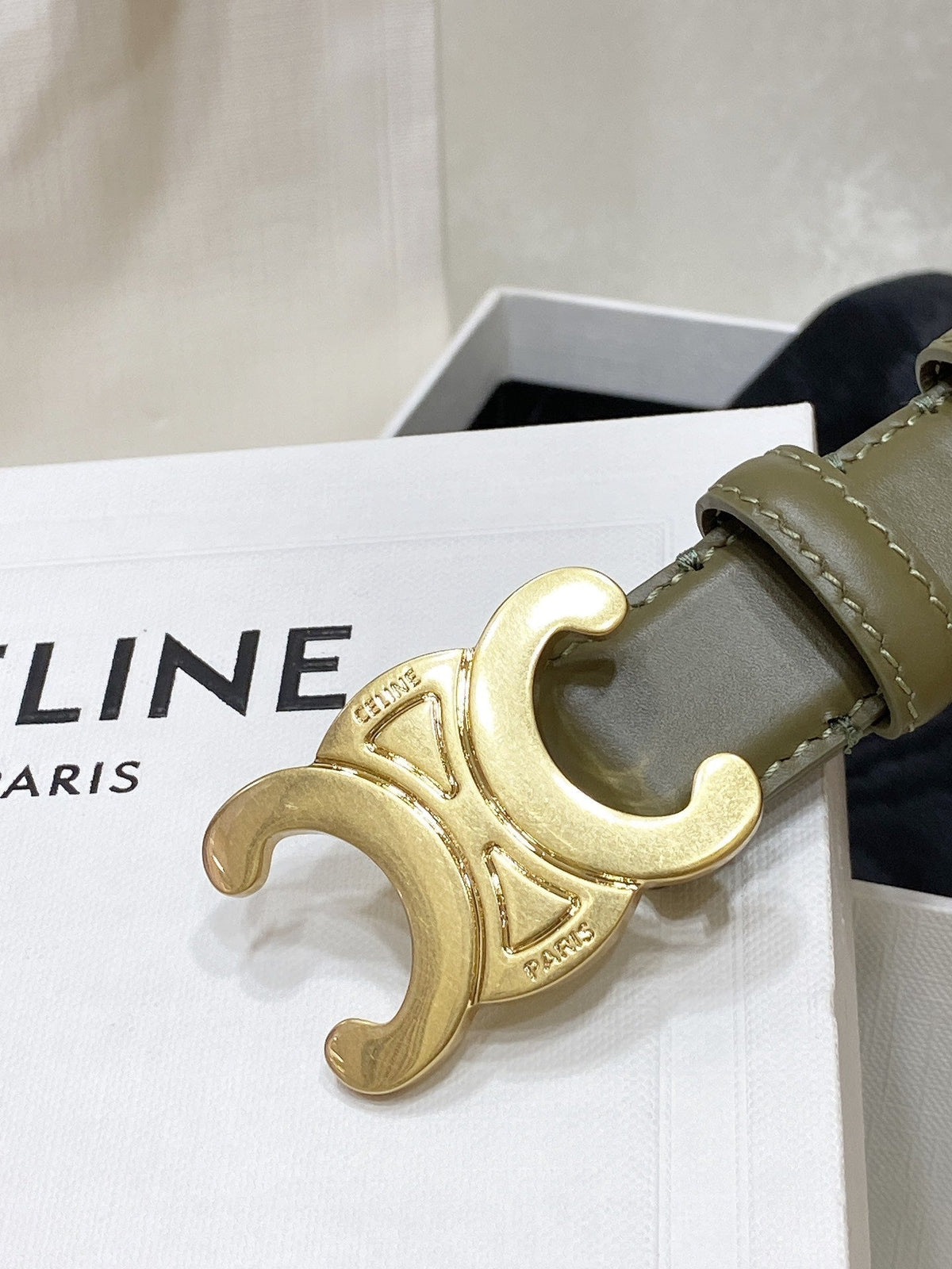 CEL 25mm Medium Triomphe Belt in Taurillon Dark Green Leather 175194